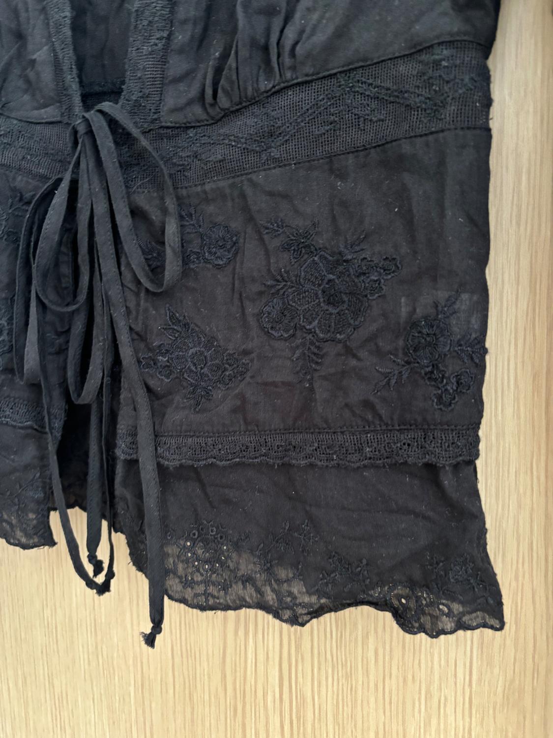 EMBROIDERED SHIRT WITH TIES - Image 2