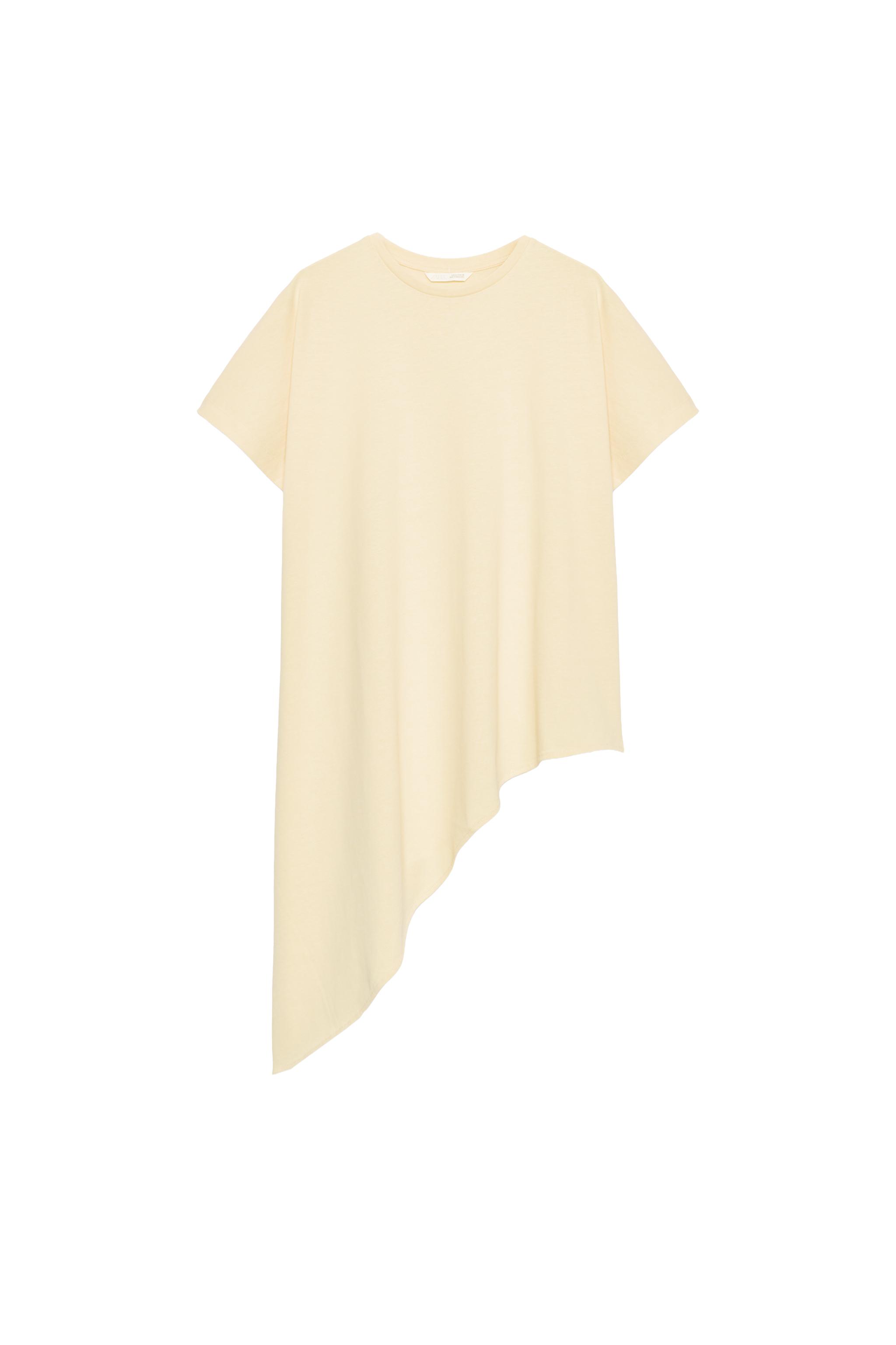 CAMISETA ASIMÉTRICA MANGA CORTA