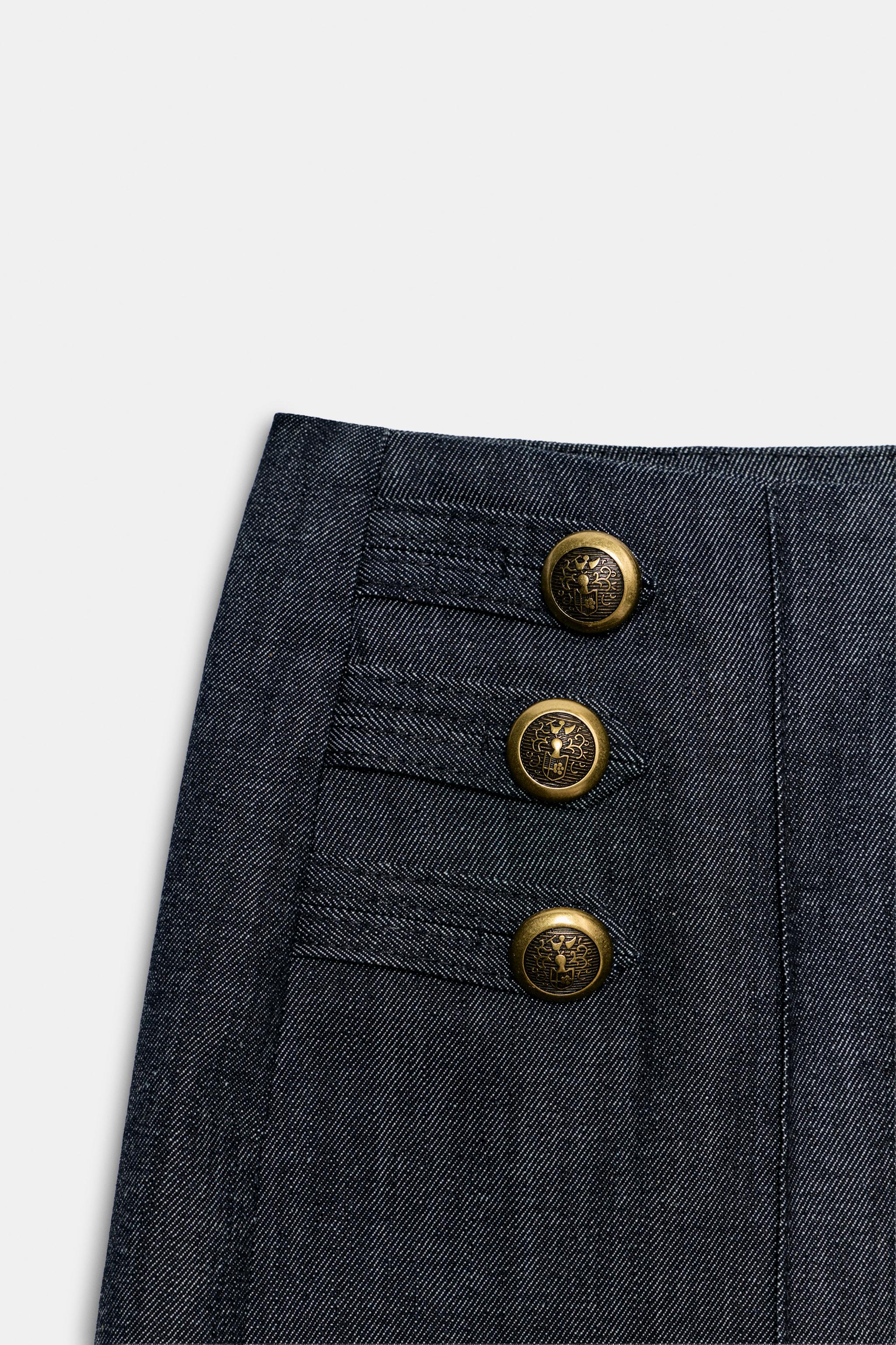 LONG BUTTON SHORTS