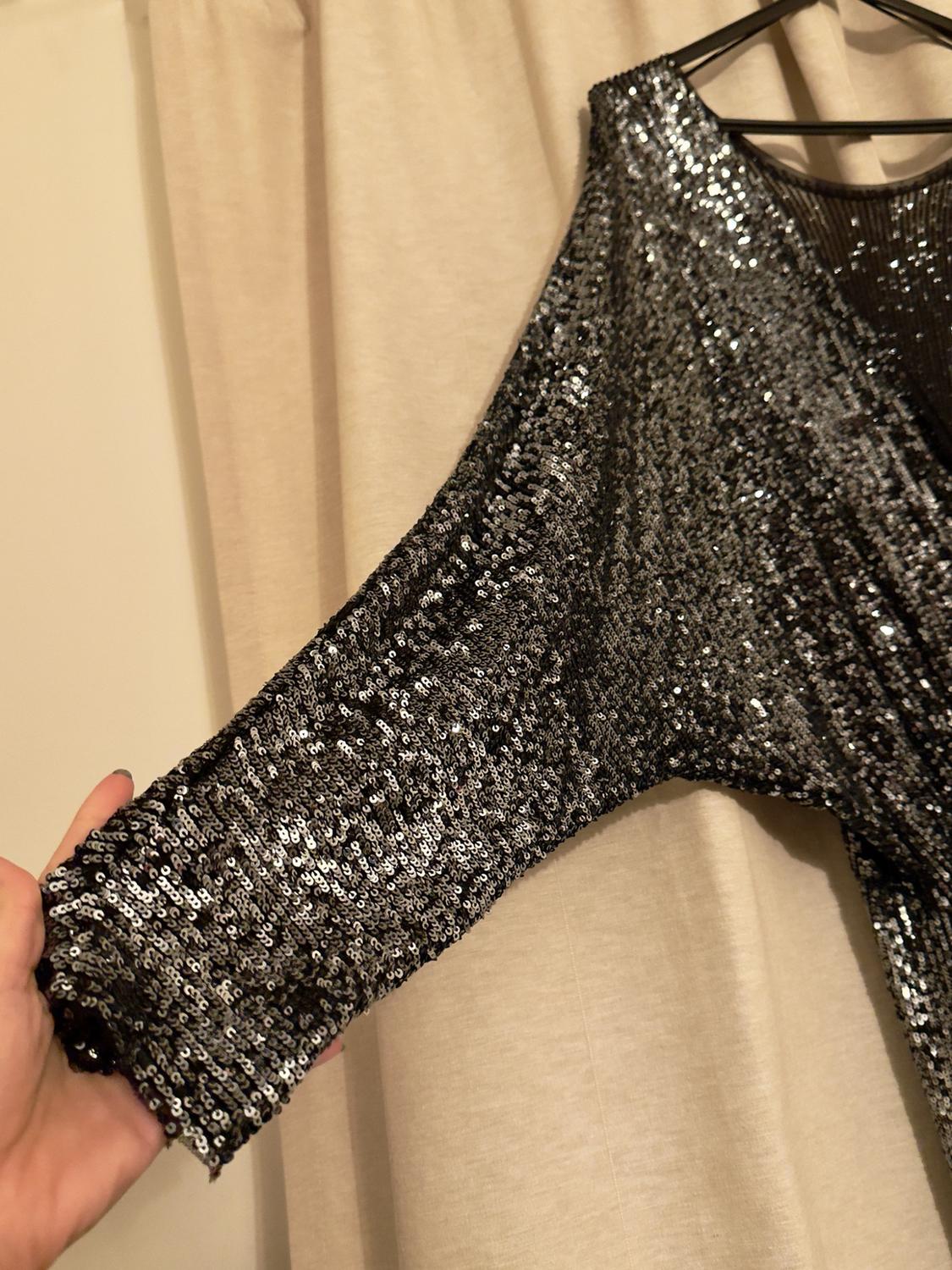 BACKLESS SEQUINNED DRESS - Image 8