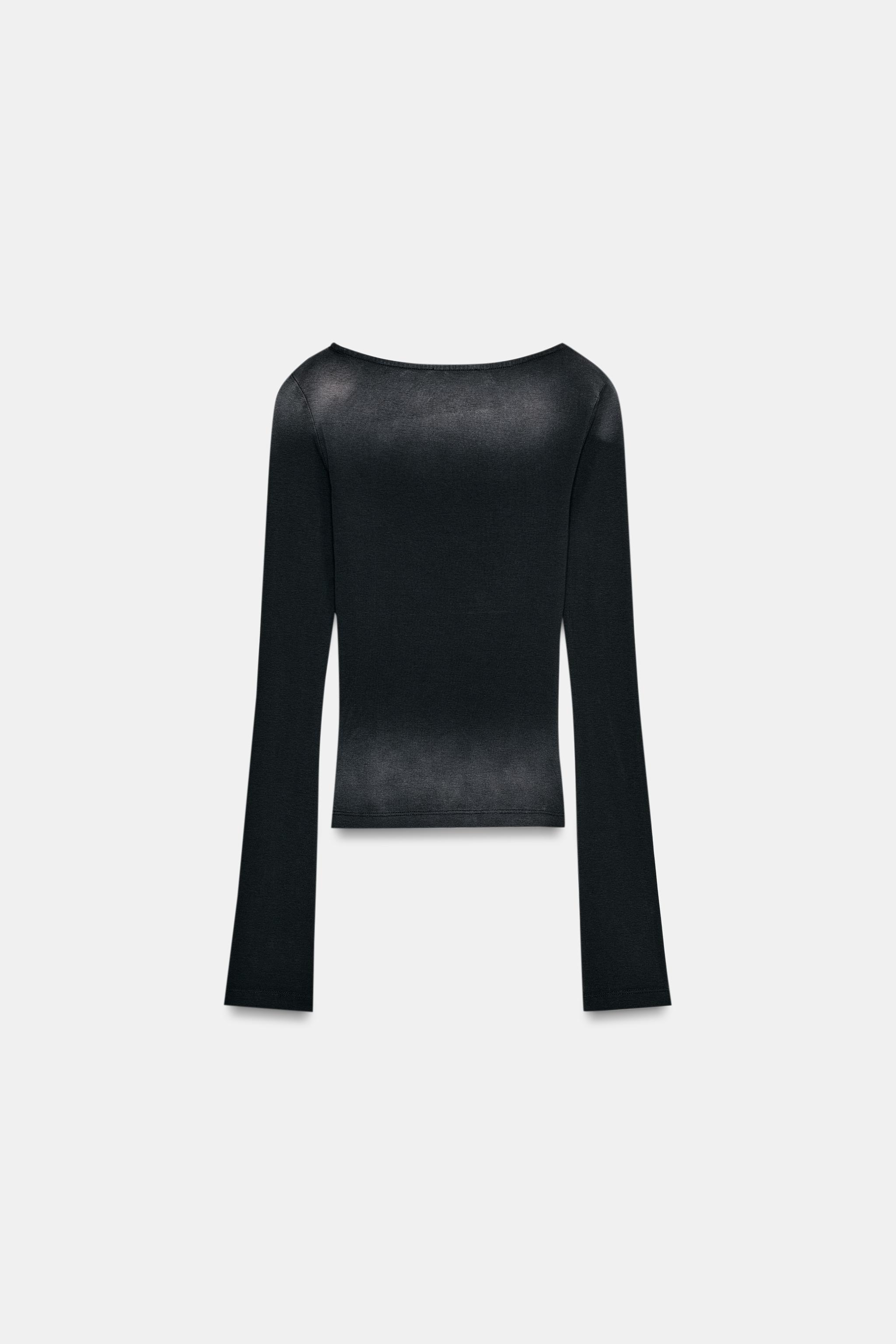 WASHED EFFECT STUDDED T-SHIRT