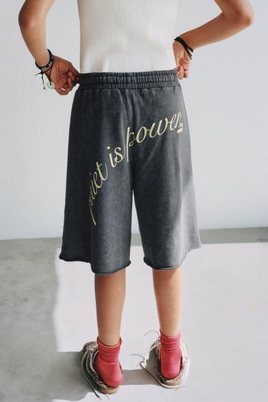LONG SLOGAN PRINT BERMUDA SHORTS - Anthracite grey by Zara