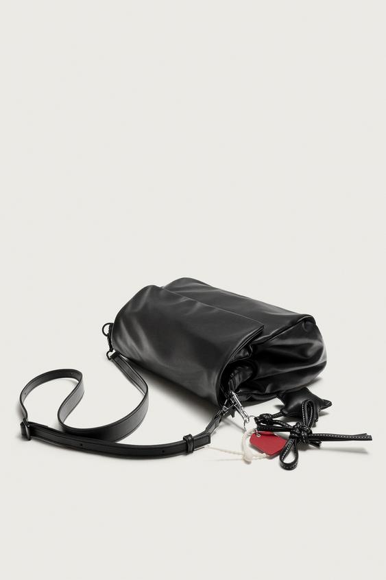 キーチェーンフラップクロスボディバッグ - ブラック | ZARA Japan 
