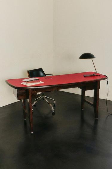 GLOSS TEAK WOOD DESK - Reds by Zara