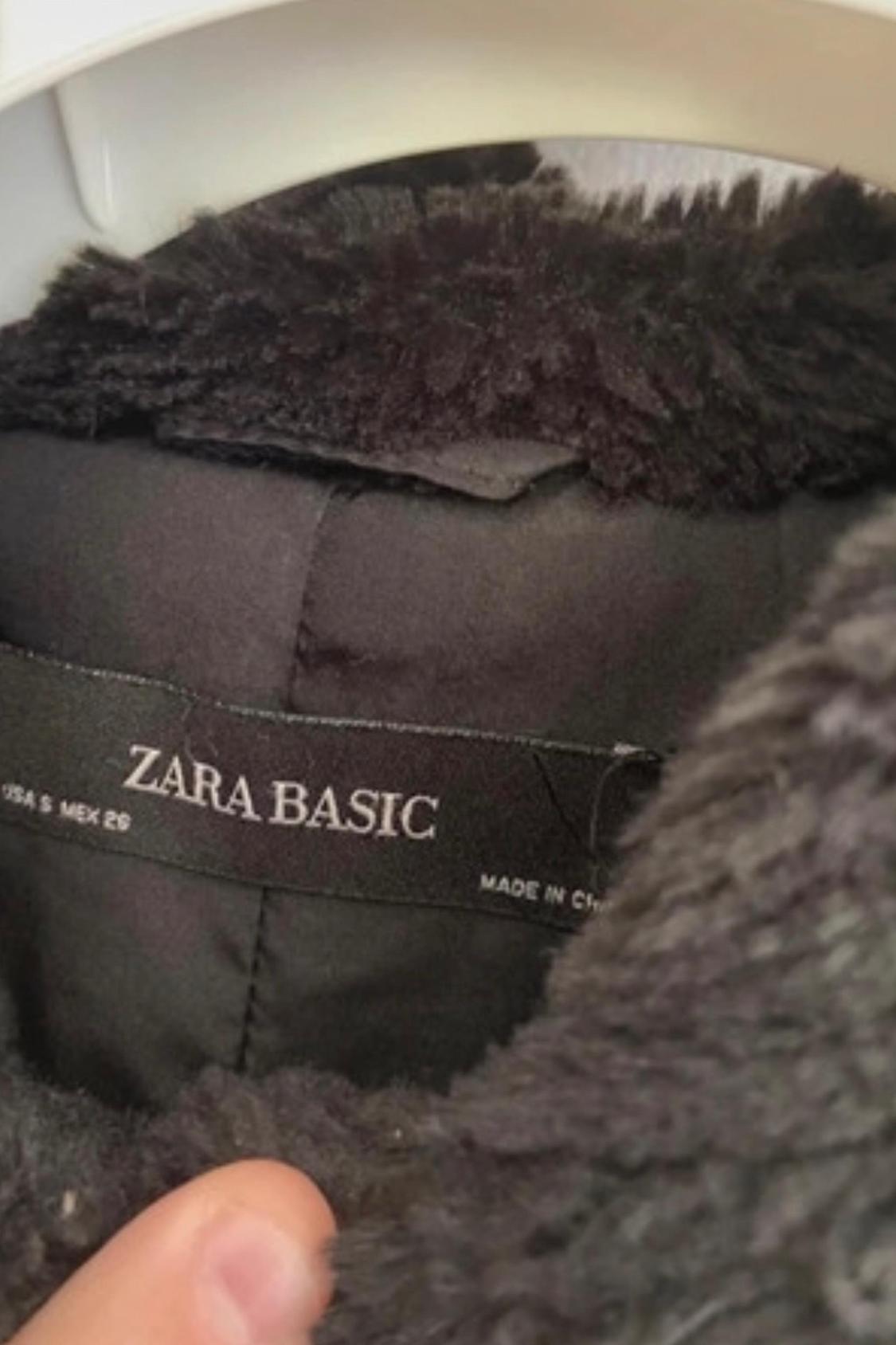 COAT WITH FAUX FUR HOOD - Image 4