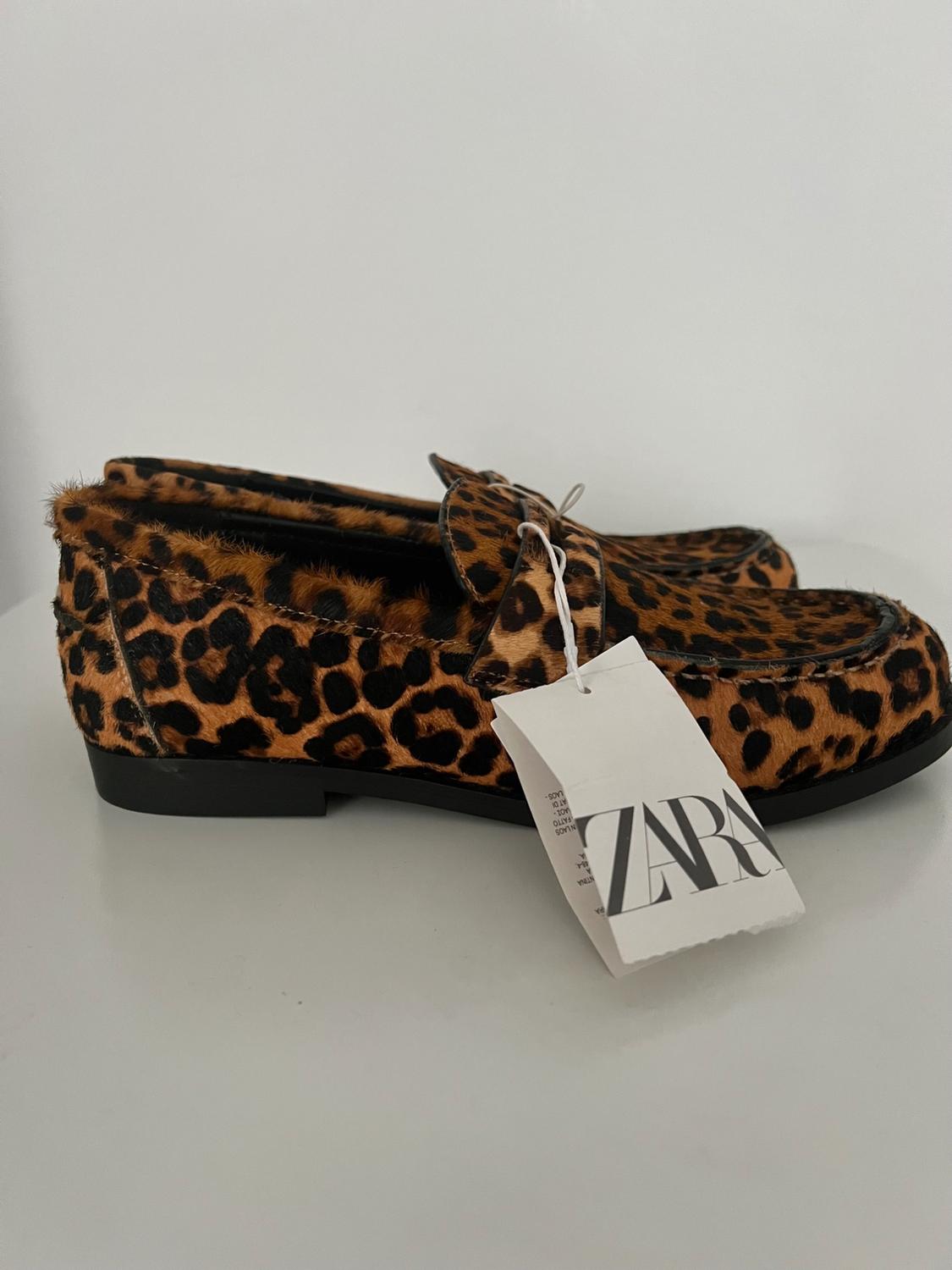 ANIMAL PRINT LEATHER LOAFERS - Image 2