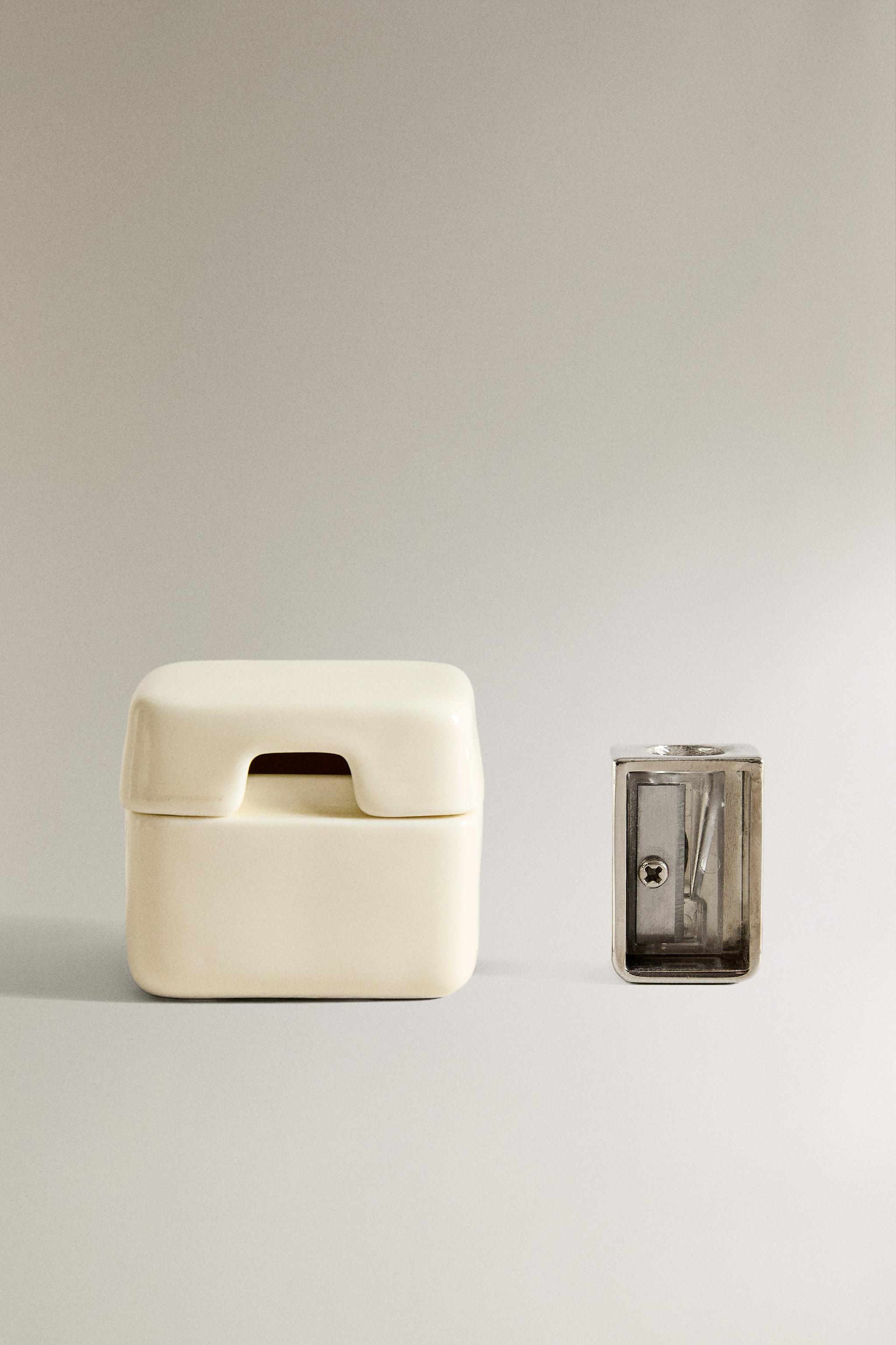 STONEWARE MAKEUP PENCIL SHARPENER