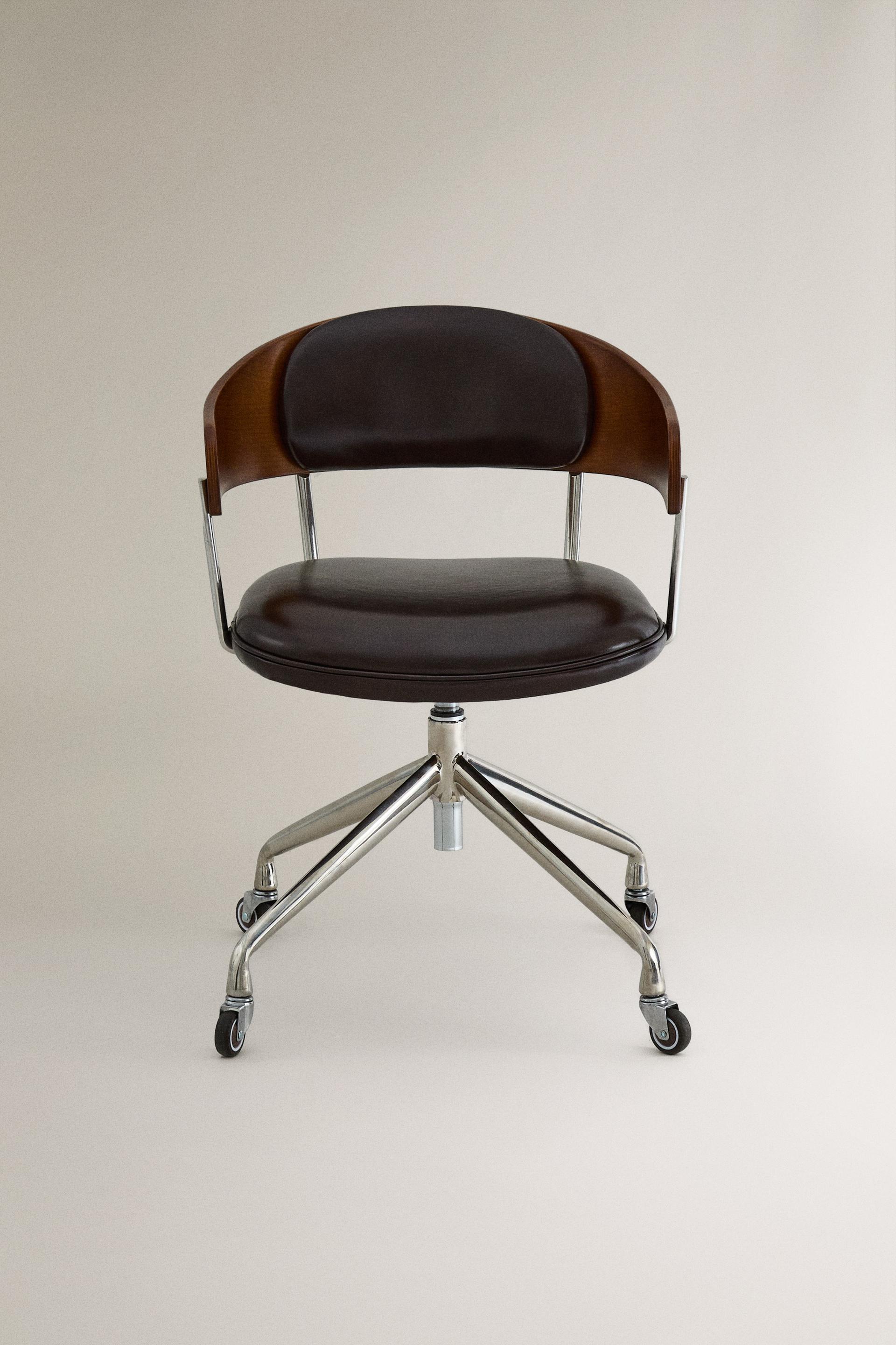 OFFICE CHAIR WITH WHEELS