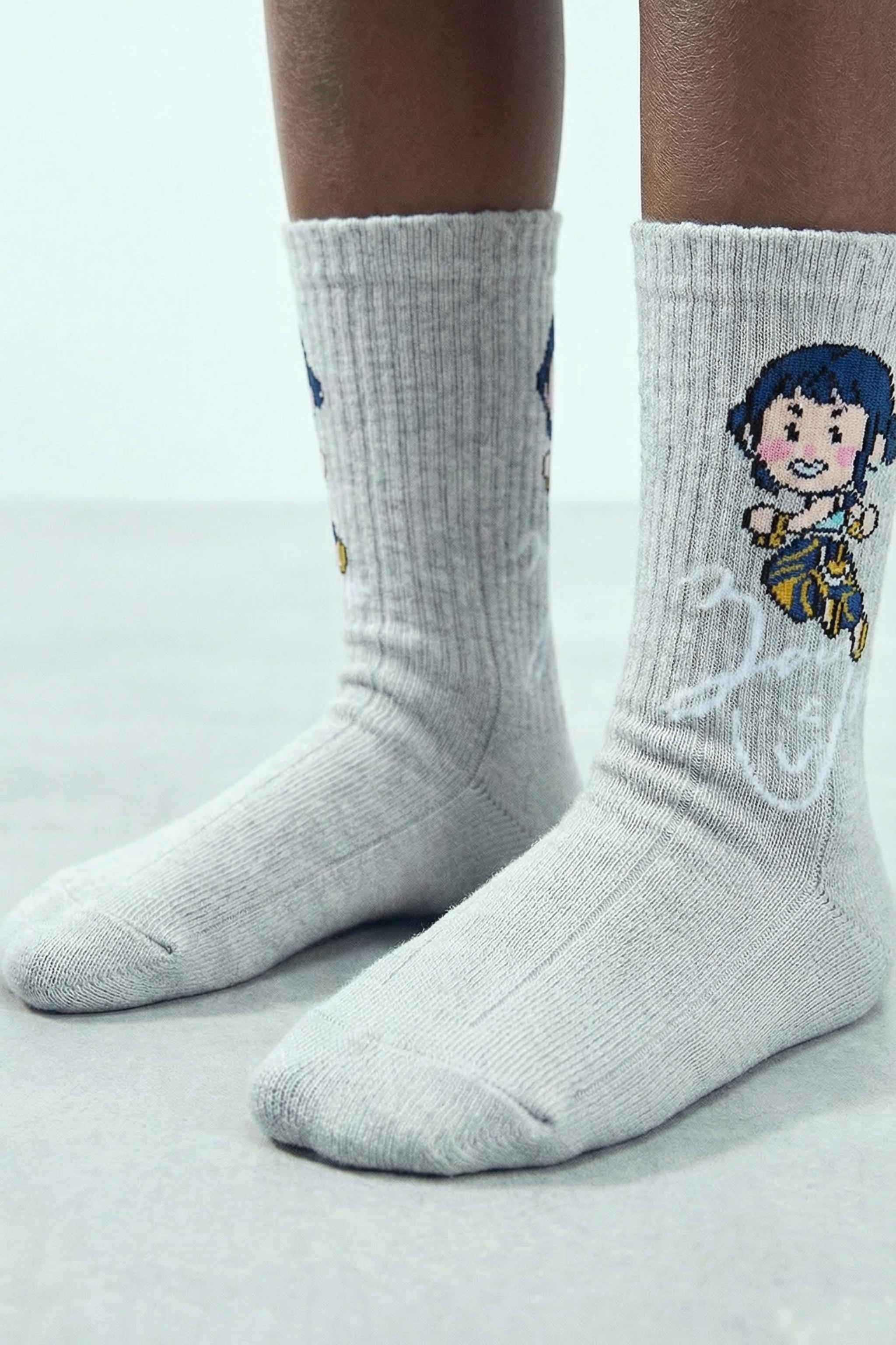 LOT DE TROIS CHAUSSETTES MI-HAUTES KPOP DEMON HUNTERS™ NETFLIX