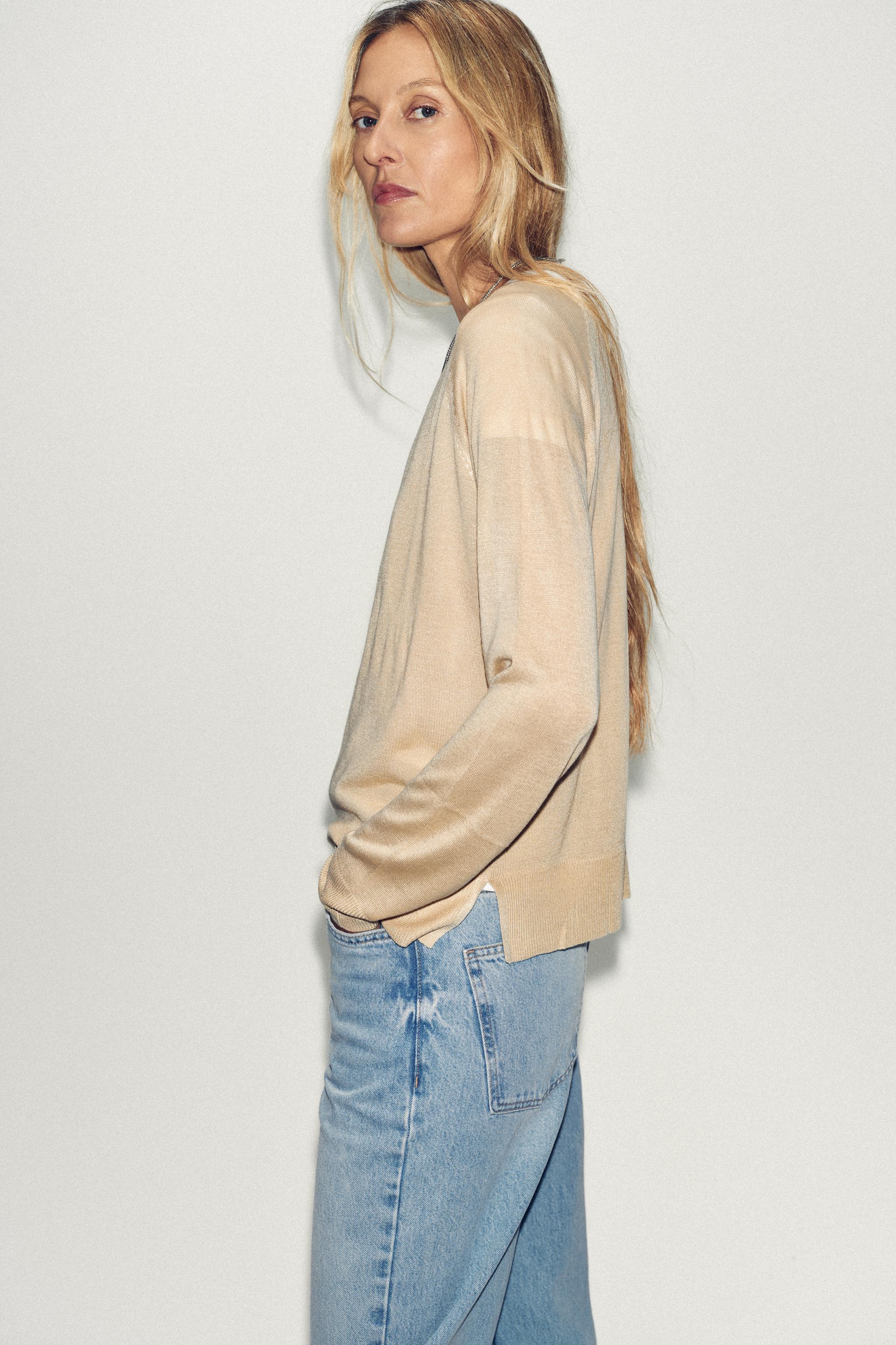 FINE KNIT SWEATER