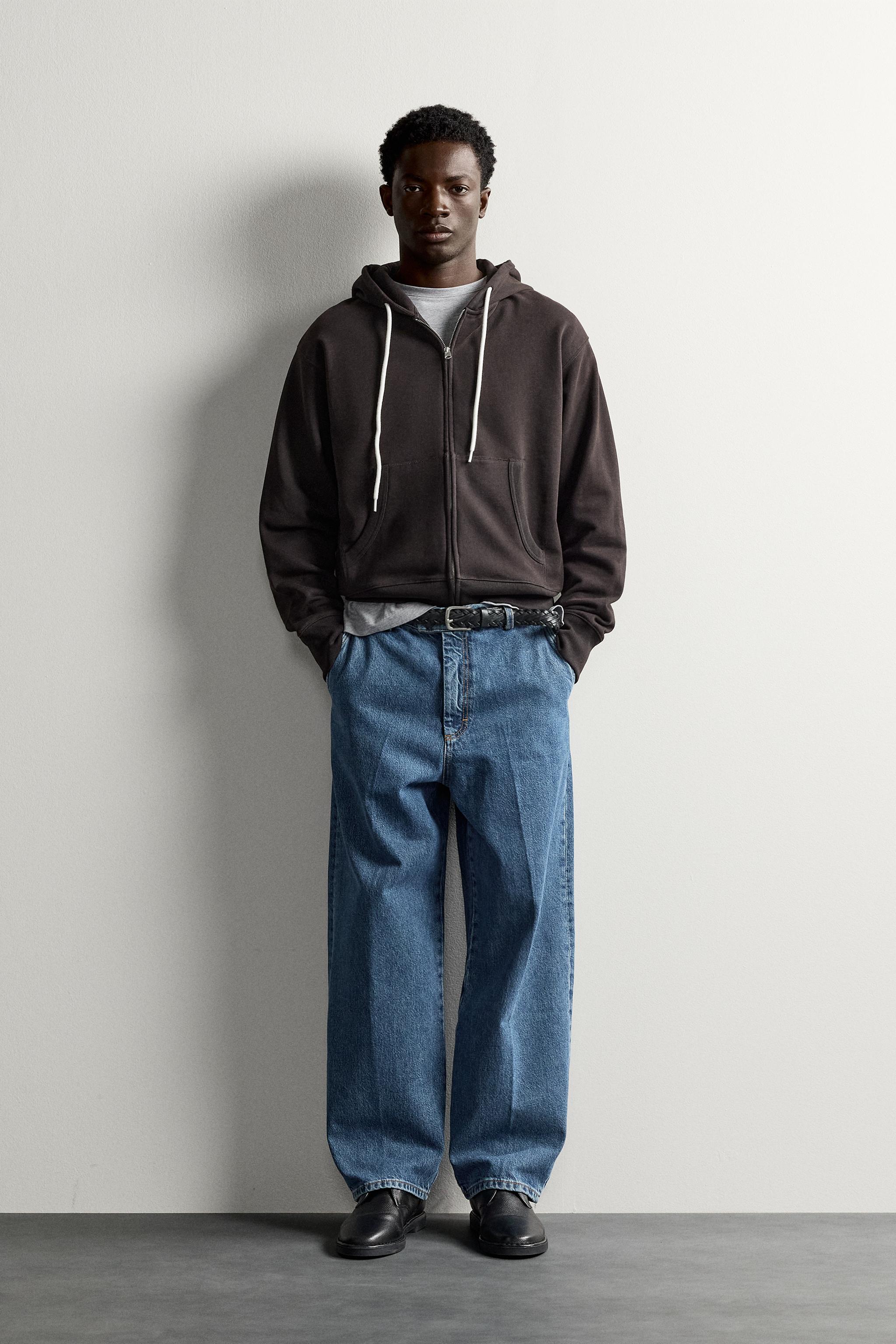 REGULAR FIT ZIP-UP HOODIE