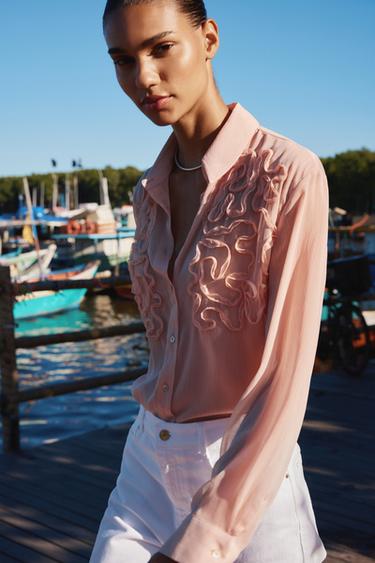 CAMISA RELIEVE DELANTERO - rosa claro de Zara - Imagen 0