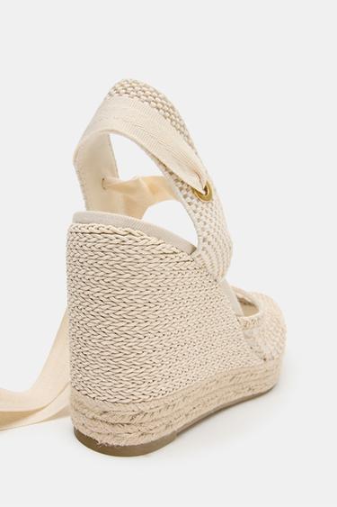 TALONS COMPENSÉS EN TOP TRESSÉ - Blanc écru de Zara - Image 4