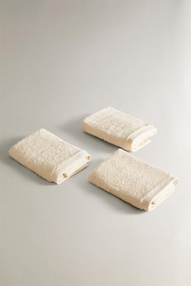 PACK OF HIGH-QUALITY COTTON HAND TOWELS (PACK OF 3) - Ivory by Zara - Image 1