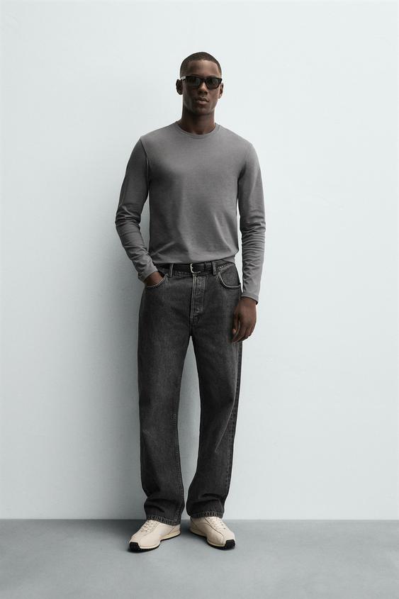 BASIC SLIM FIT T-SHIRT