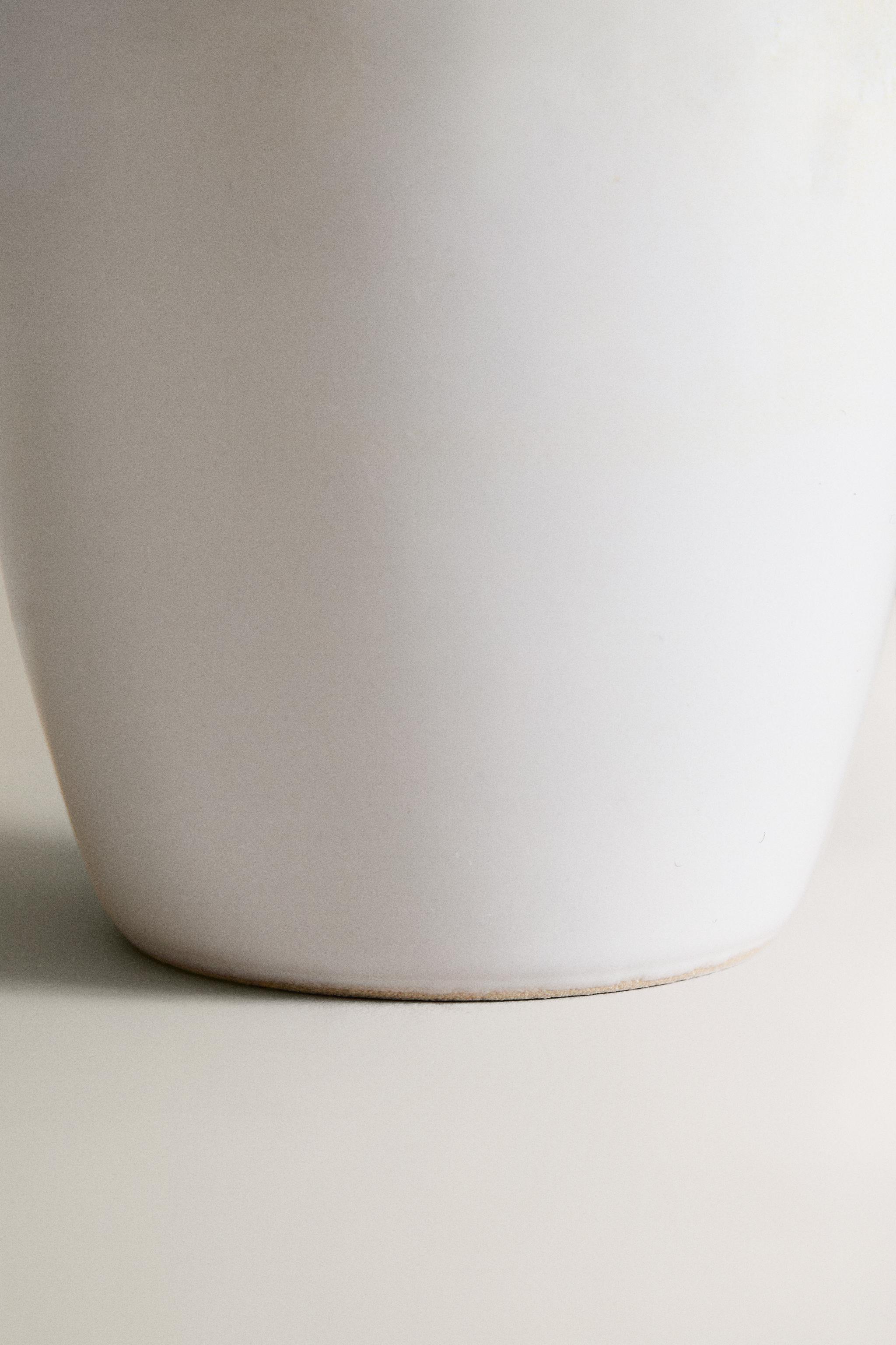 STONEWARE MUG