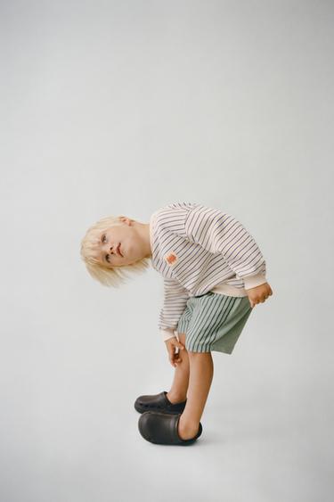 STRIPED STRAIGHT BERMUDA SHORTS - Green by Zara