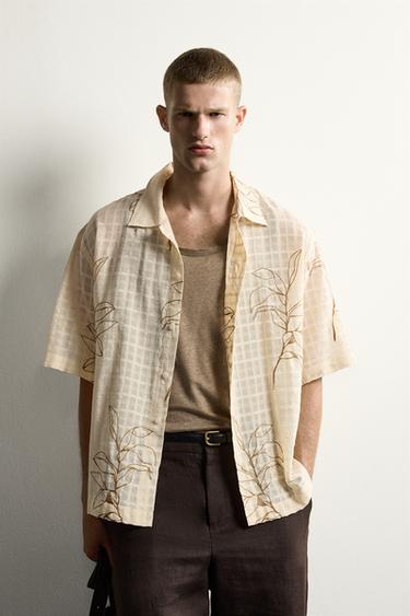 LEAF EMBROIDERY JACQUARD SHIRT - 005 by Zara