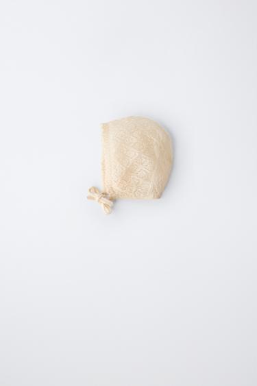POINTELLE KNIT BONNET - Mid-ecru by Zara