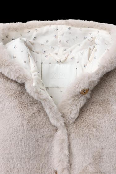 WINTERANZUG MIT KAPUZE AUS KUNSTFELL - Beige von Zara