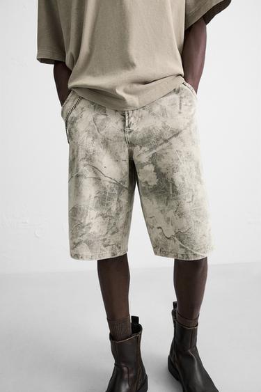 ABSTRACT PRINT RELAXED FIT BERMUDA SHORTS - Printed by Zara - Image 4