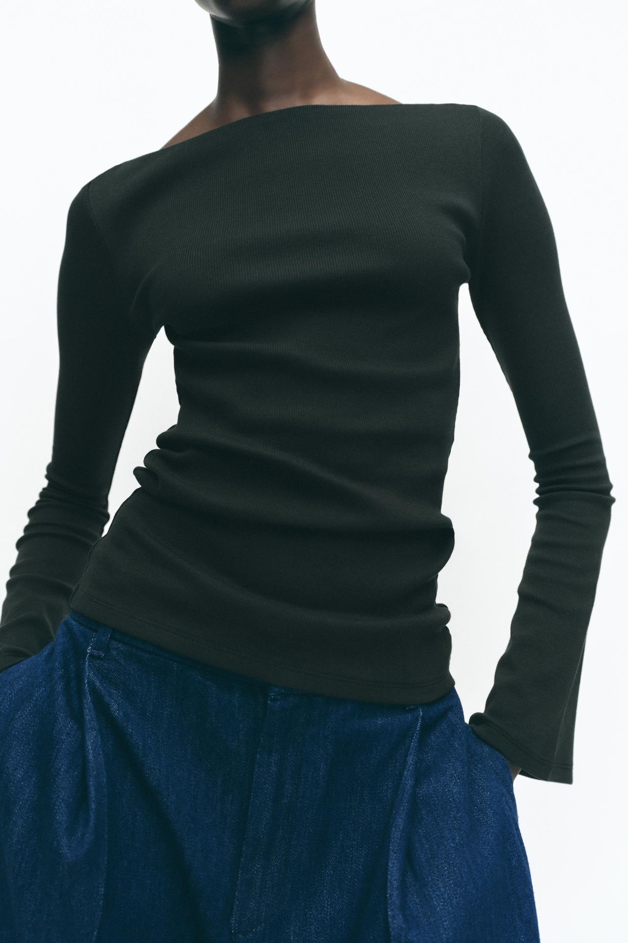 FLARED SLEEVE T-SHIRT