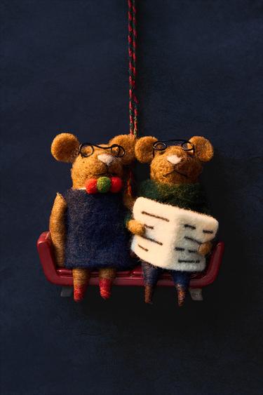 GRANDPA MOUSE ON COUCH CHRISTMAS TREE ORNAMENT — Multicolored 1