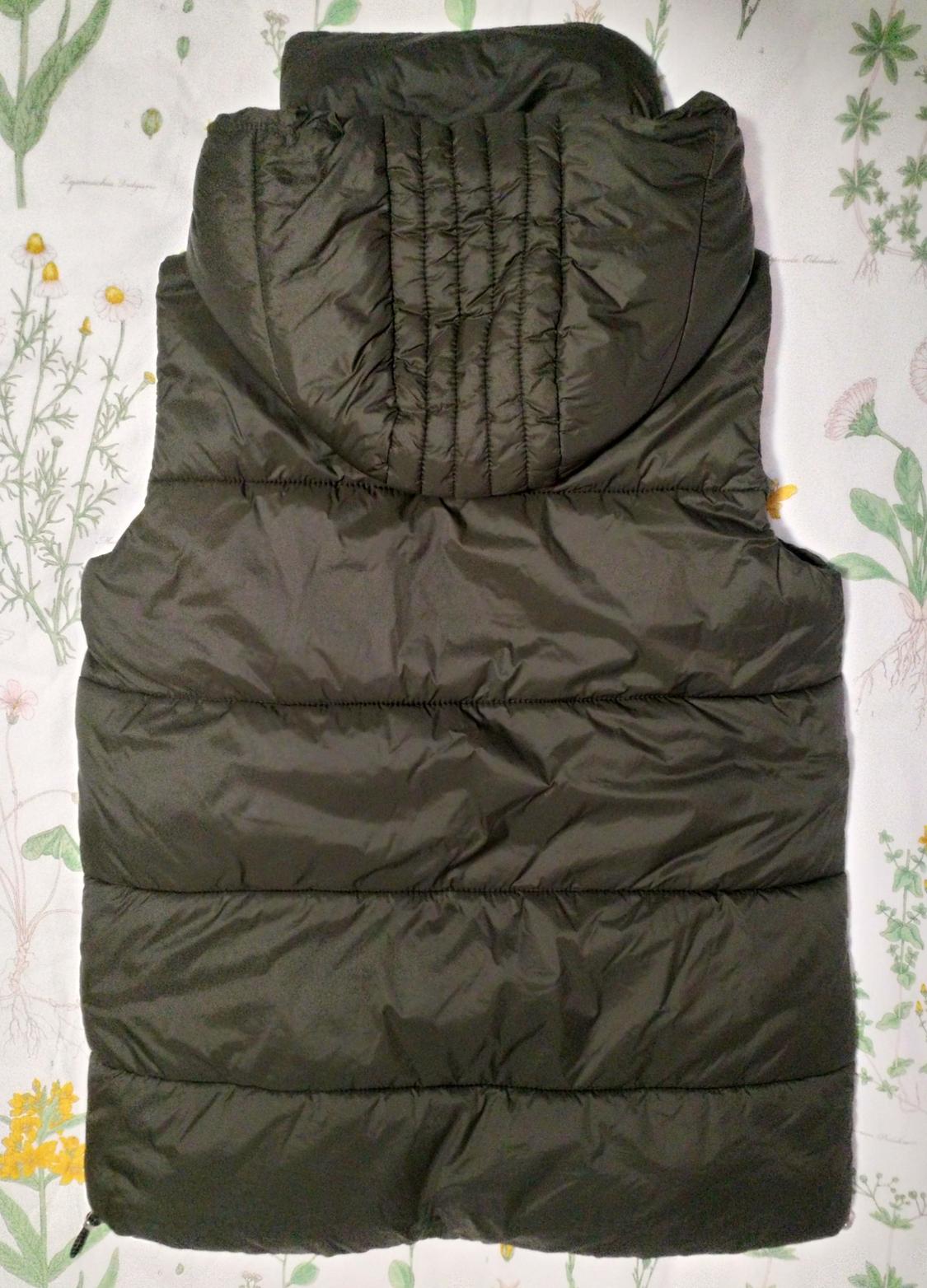 CHALECO ACOLCHADO DE ZARA. - Image 2