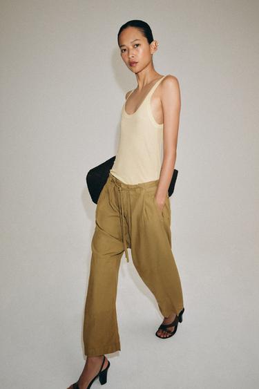 CAMISETA TIRANTES FLUIDA - Amarillo de Zara