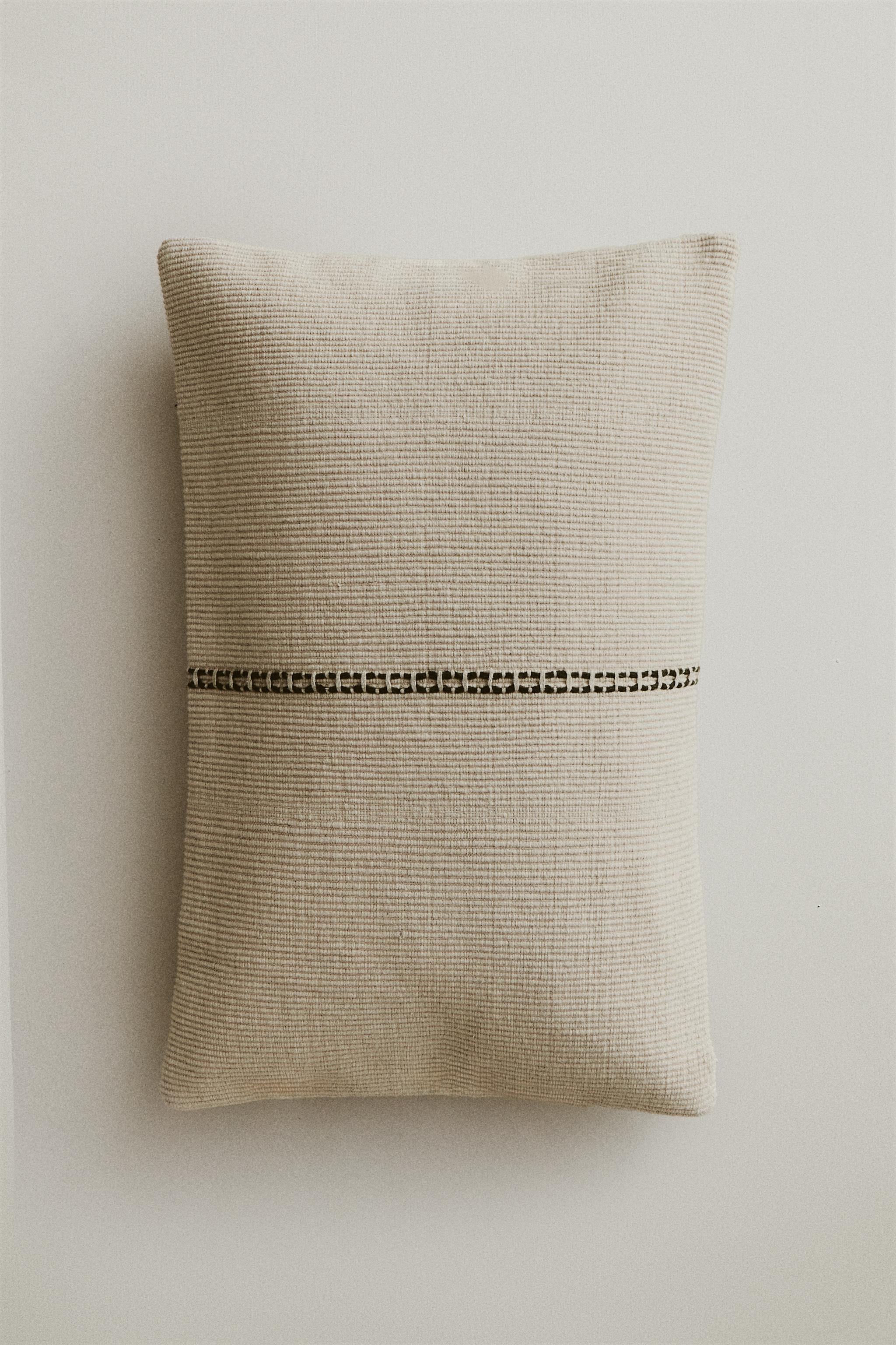 DOUBLE LINE CUSHION COVER