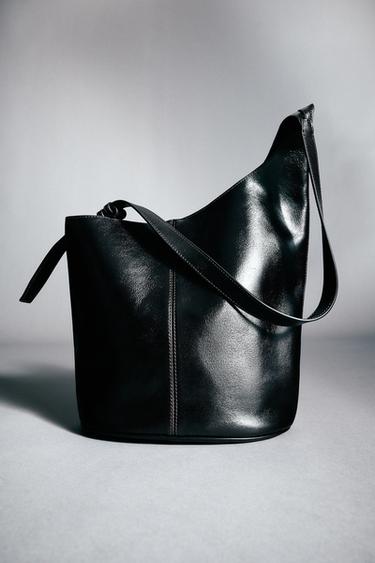 Zara ASYMMETRIC LEATHER BUCKET BAG - Black