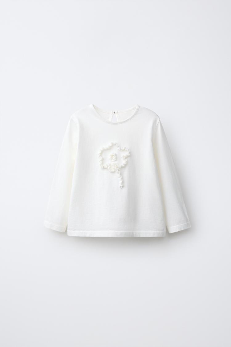 CAMISETA APLIQUE FLOR