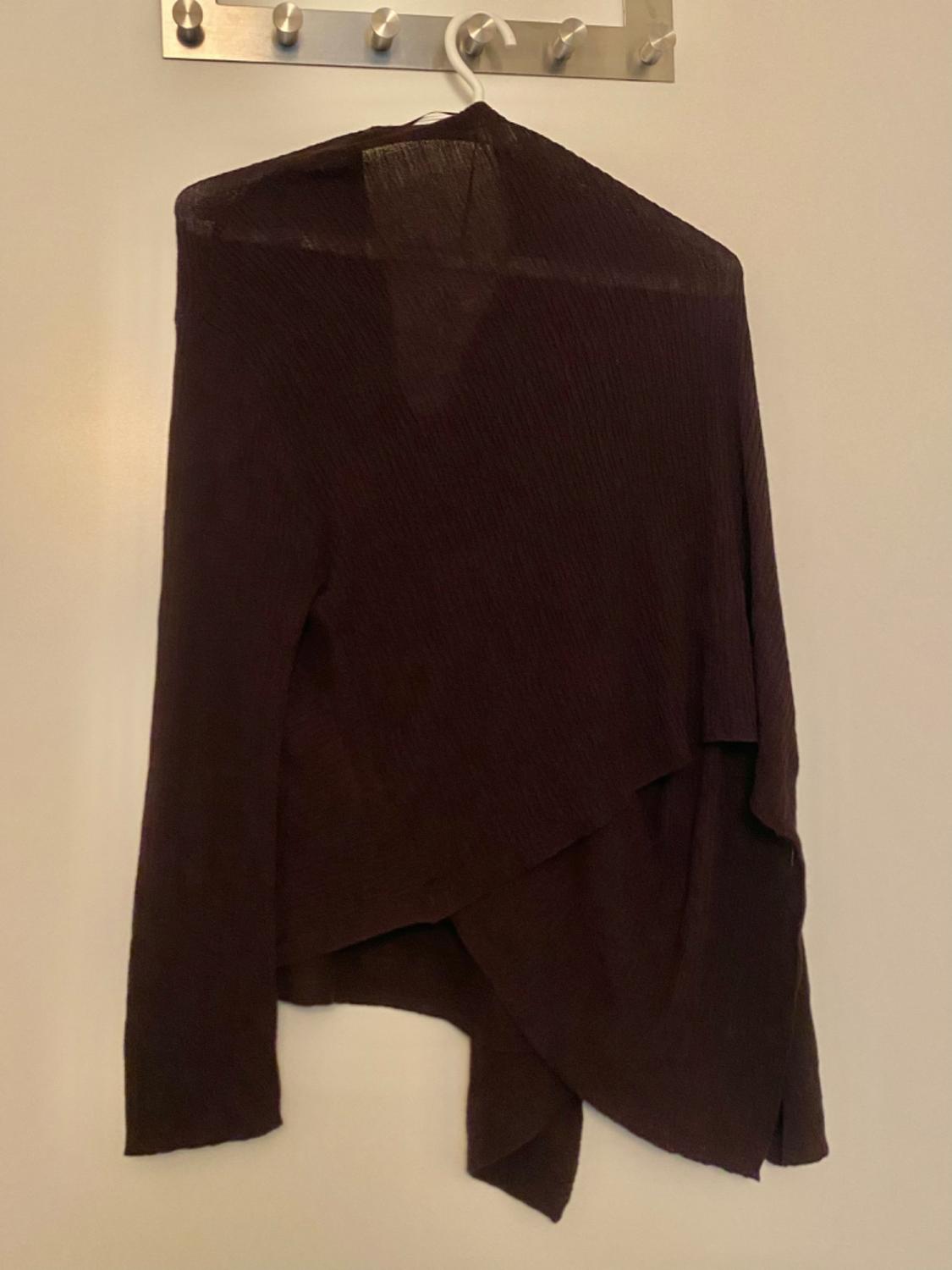 FINE KNIT SHAWL SWEATER - Image 2