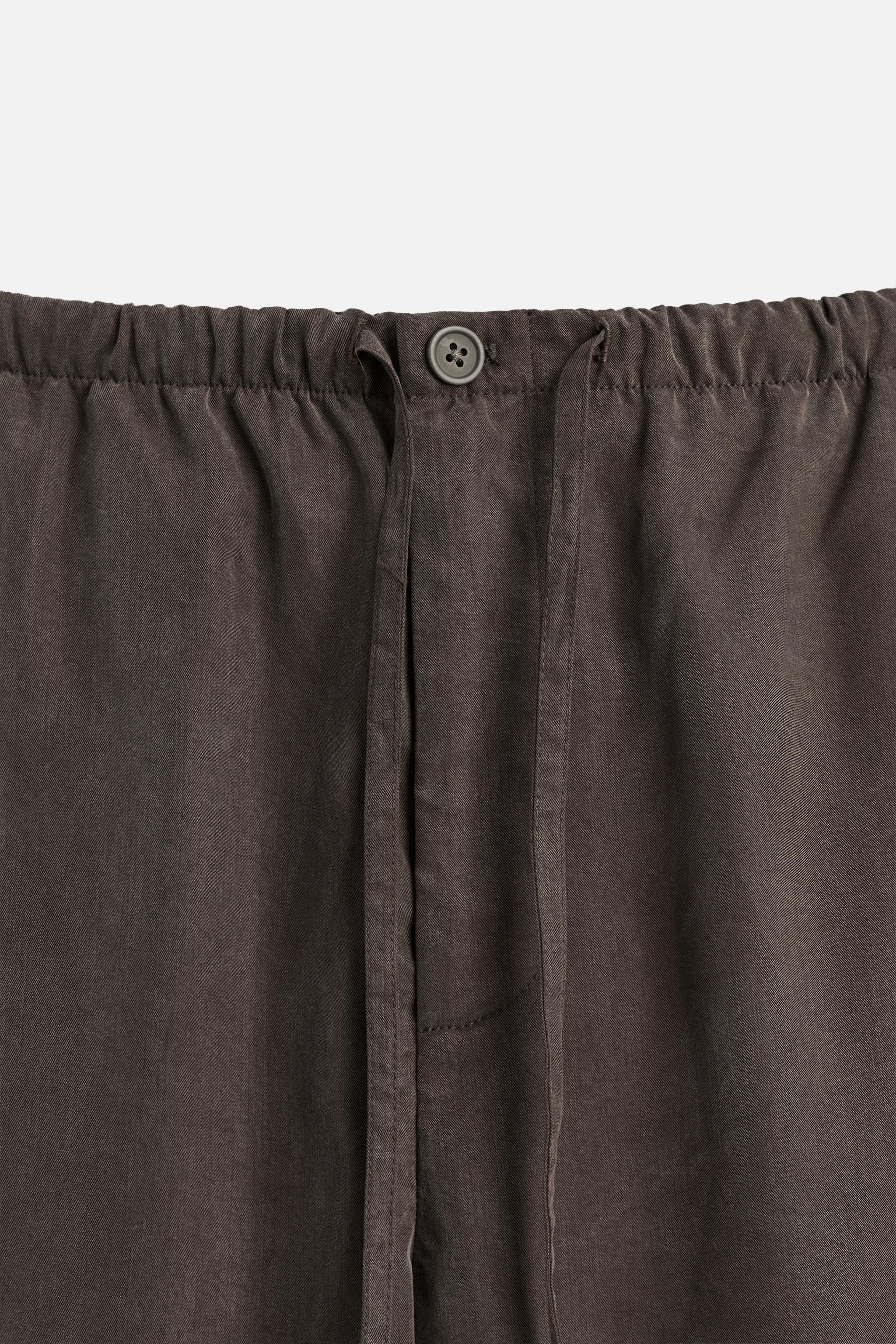 RELAXED FIT FLOWY PANTS