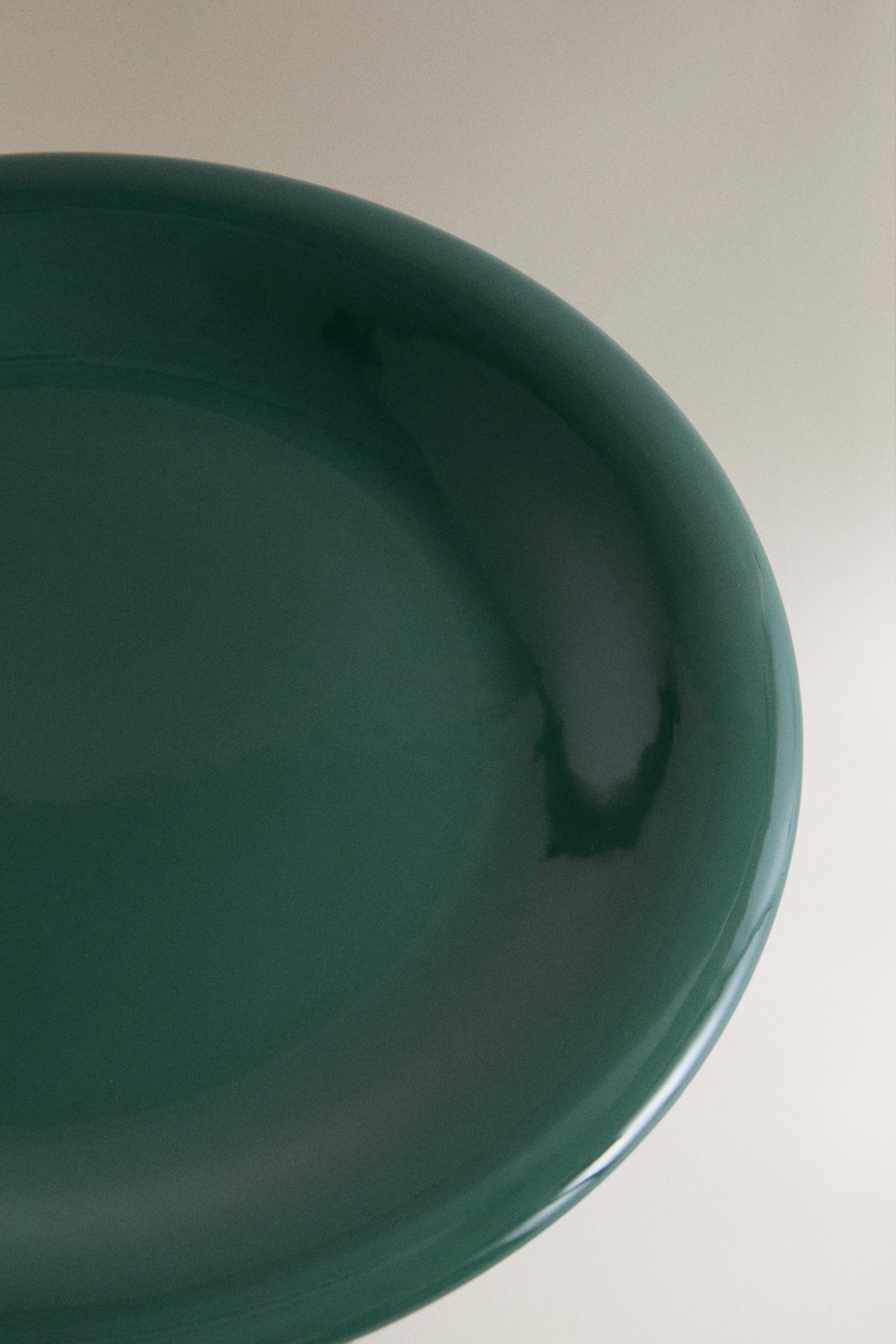 ENAMELLED STONEWARE DINNER PLATE