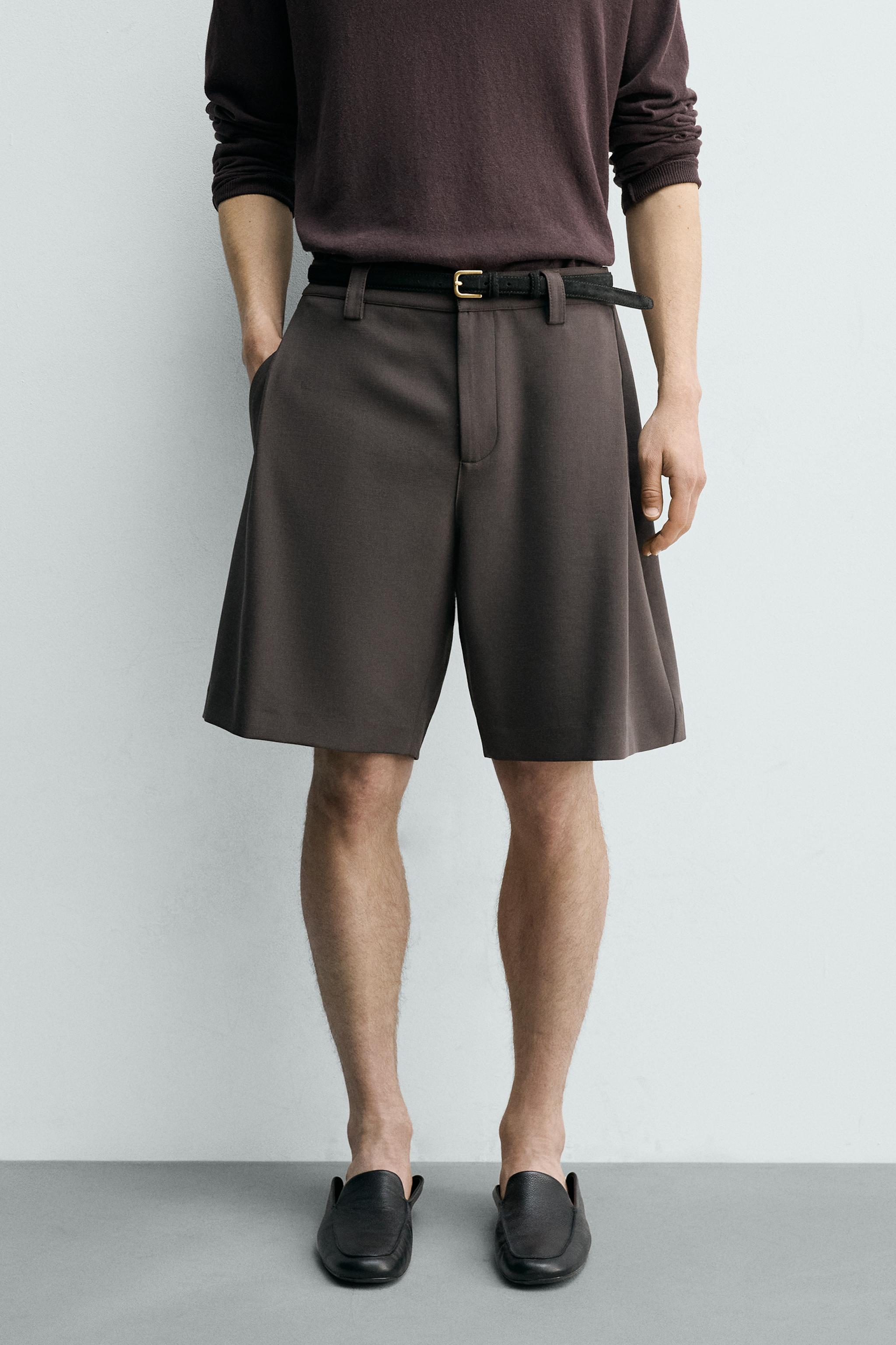 BERMUDA RELAXED FIT PLIS LATÉRAUX