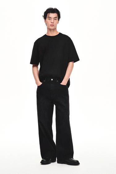 HEAVYWEIGHT SHORT SLEEVE T-SHIRT - Black by Zara