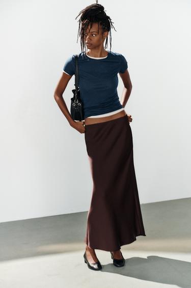 SATIJNACHTIGE MIDIROK - Bordeaux van Zara