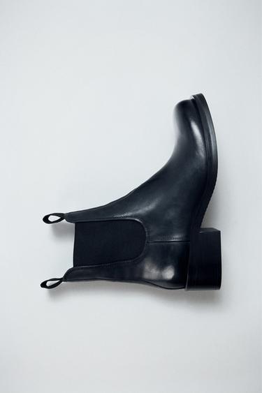 BOTINES DE PELL AMB ELÀSTICS LATERALS - Negre de Zara