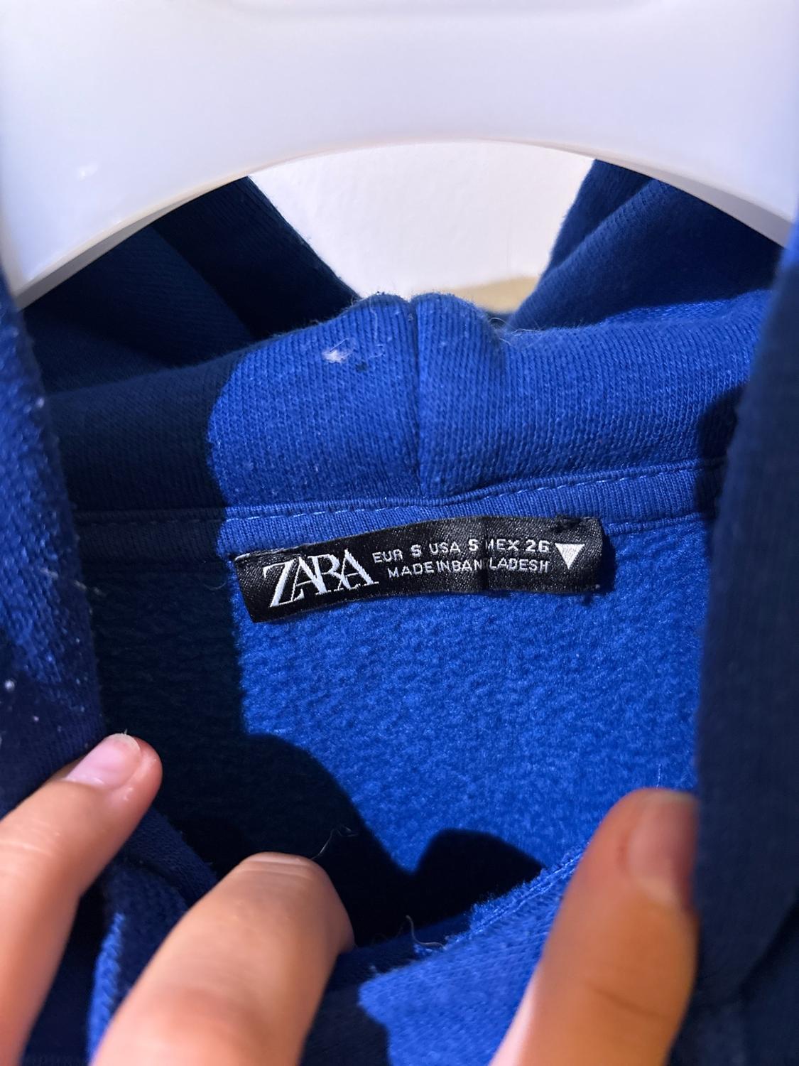 BASIC HOODIE - Image 2