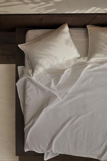 STRIPED TEXTURED BEDSPREAD - White by Zara