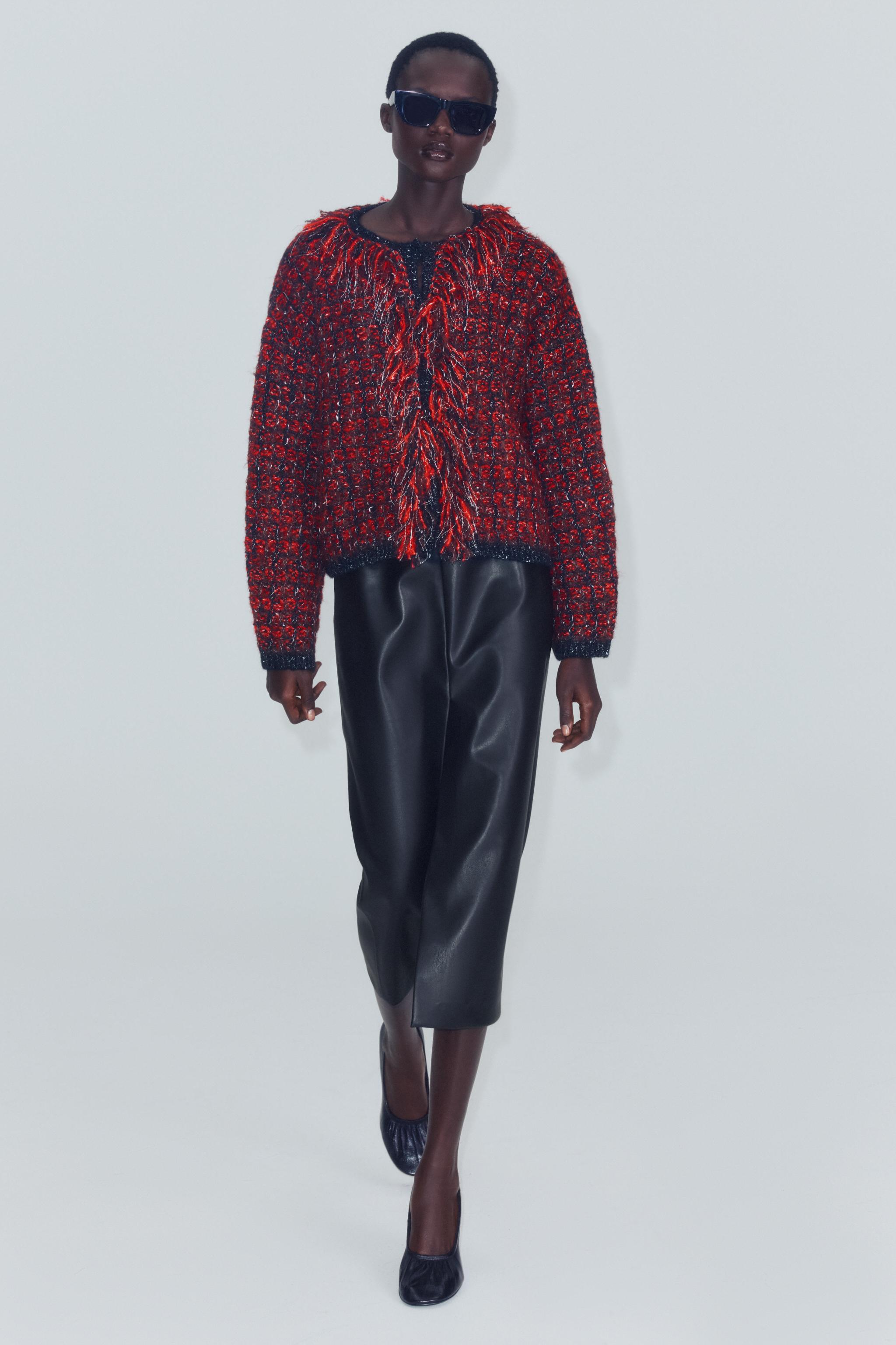 GILET EN MAILLE STRUCTURÉE À FRANGES