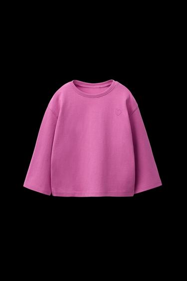 CAMISETA BÁSICA CORAZÓN BORDADO - Rosa de Zara