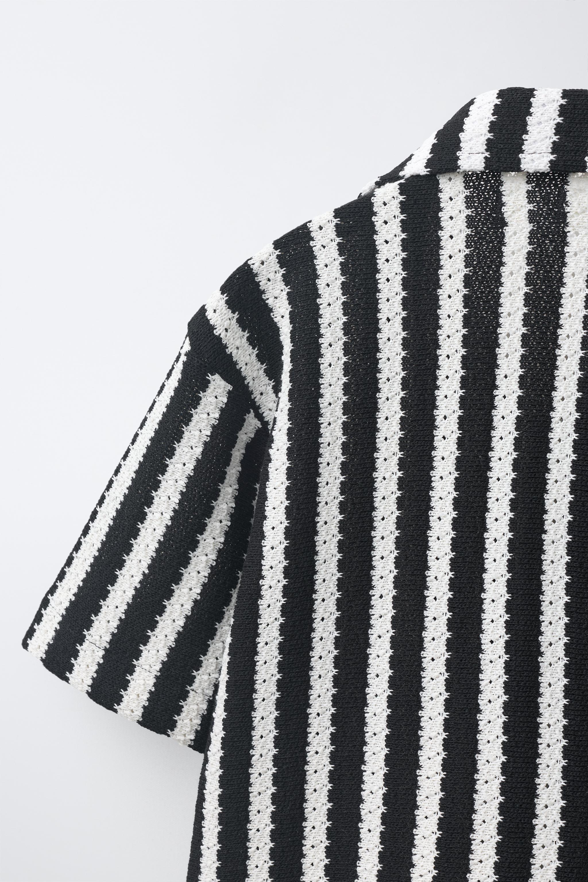 STRIPED KNIT SHIRT
