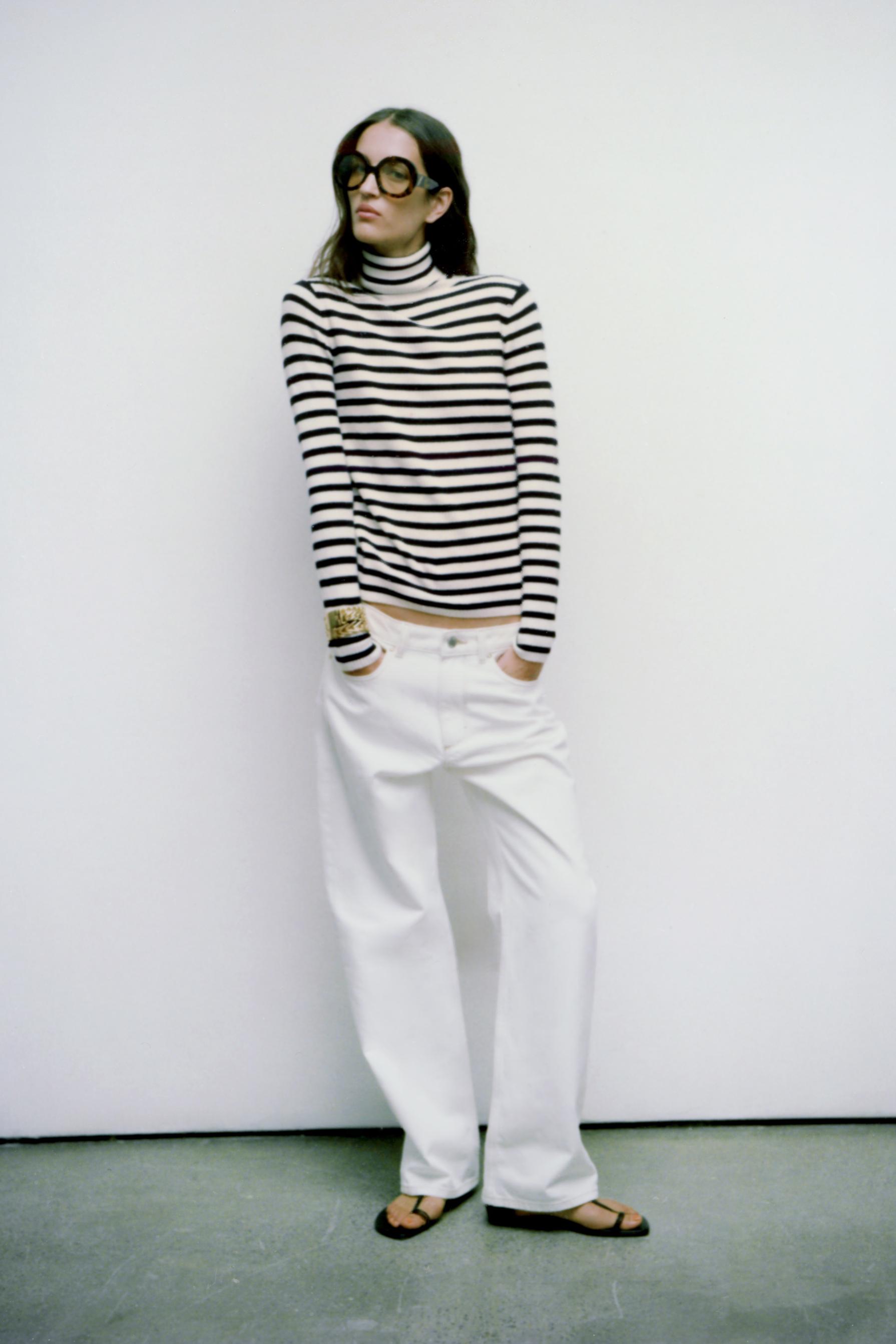 EXTRA SOFT STRIPED KNIT SWEATER