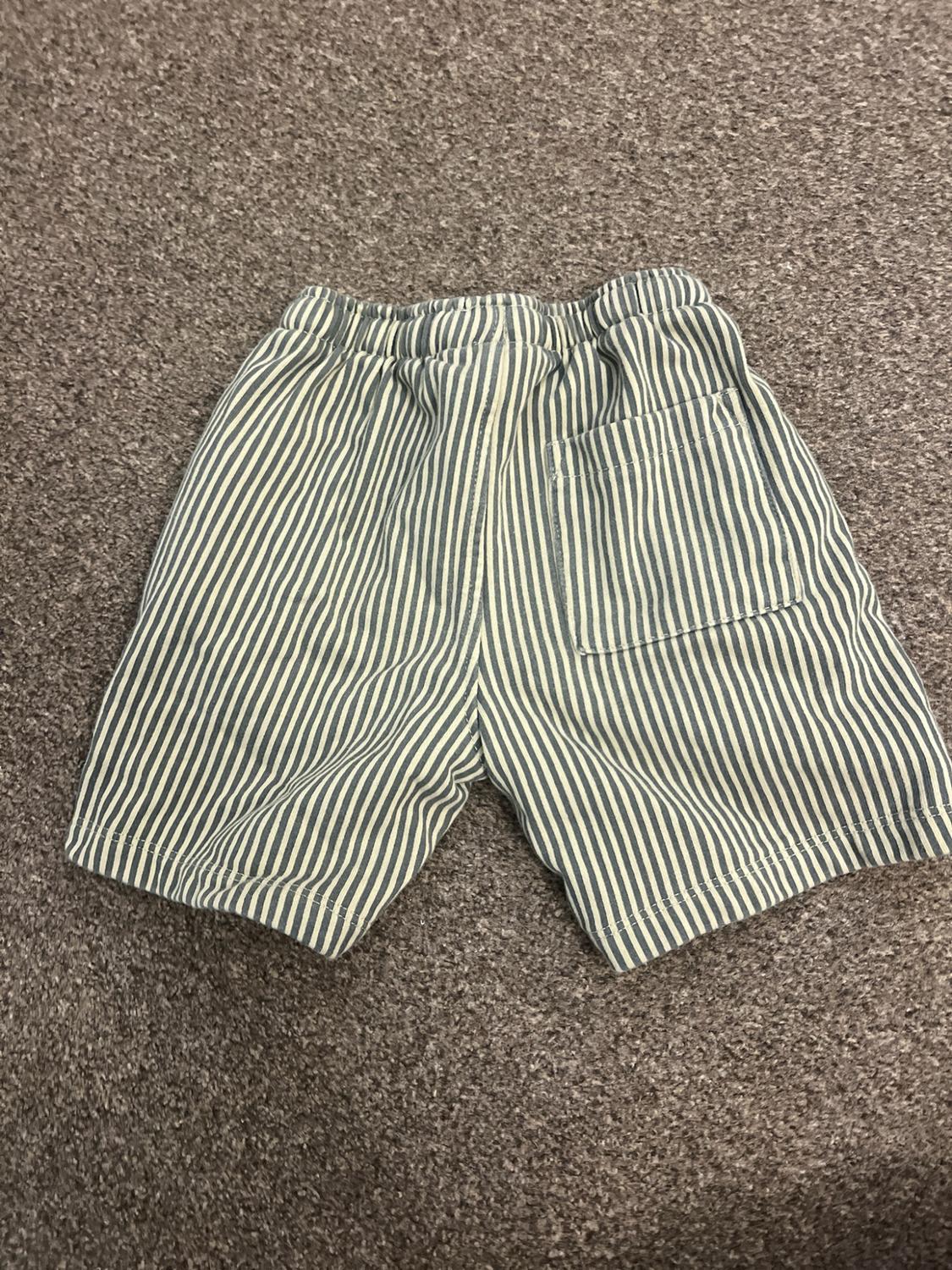 STRIPED LABEL PLUSH BERMUDA SHORTS - Image 2