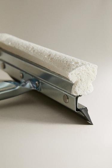 WOODEN GLASS CLEANER - Black by Zara - Image 3