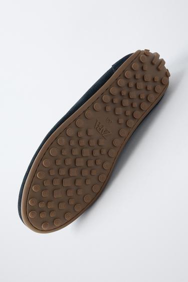 MOCASSINS EN CROÛTE DE CUIR - Bleu marine de Zara - Image 6