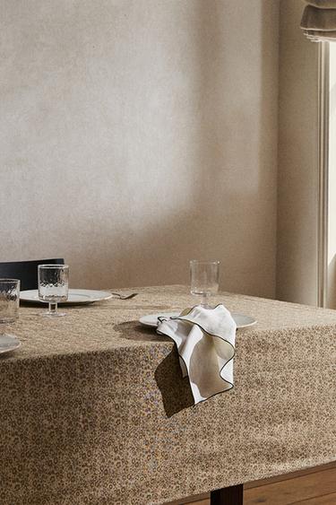 MINI FLORAL PRINT TABLECLOTH - Brick by Zara - Image 5
