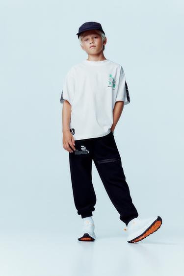 SPORTY T-SHIRT WITH SLOGAN AND STRIPES - White by Zara